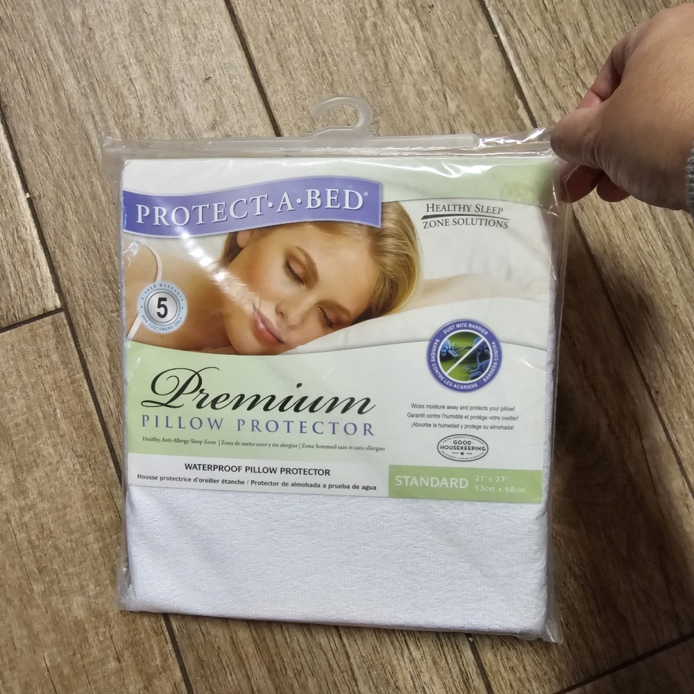 White Pillow Protector Dust Mite Barrier, WaterProof